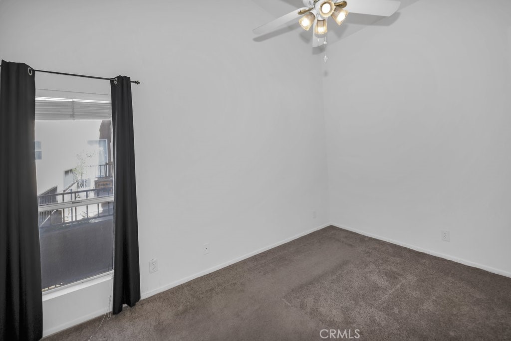 https://media.crmls.org/medias/6763d9d6-003d-4721-a63a-661068cf4e03.jpg?preset=X-Large