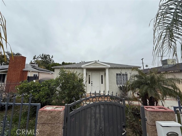 Detail Gallery Image 1 of 15 For 6506 Teesdale Ave, North Hollywood,  CA 91606 - 2 Beds | 1 Baths