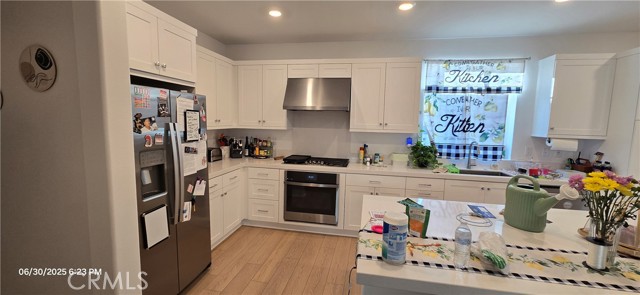 26809 Keystone Loop, Valencia CA: https://media.crmls.org/medias/6764a9e4-87cb-4749-bbb4-8c817808e64f.jpg