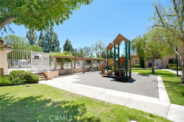 36 Nightingale Dr. Drive, Aliso Viejo CA: https://media.crmls.org/medias/67657c80-99f5-4cc9-a2bb-5812d59bb461.jpg