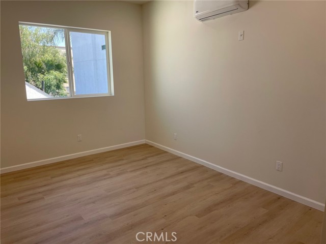 Detail Gallery Image 15 of 19 For 315 N Alvarado St #1/2,  Los Angeles,  CA 90026 - 4 Beds | 3 Baths