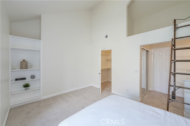 20251 Cape Coral Lane, Huntington Beach CA: https://media.crmls.org/medias/676689a9-6377-4402-974c-8192e1a2328e.jpg