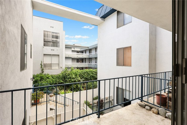 Detail Gallery Image 23 of 33 For 400 S La Fayette Park #213,  Los Angeles,  CA 90057 - 1 Beds | 2 Baths