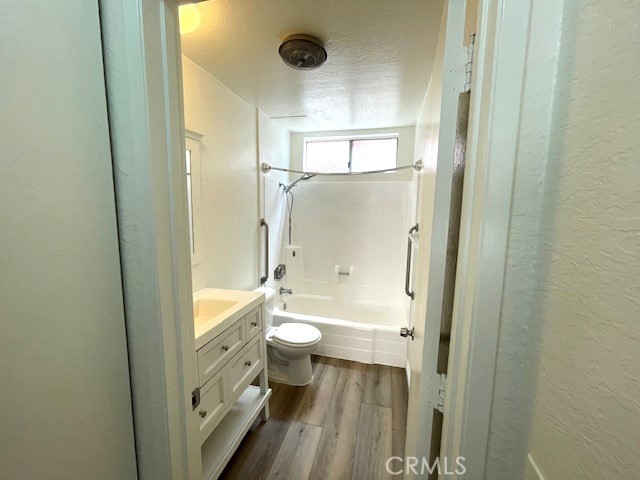 14817 Sylvan Street, Van Nuys CA: https://media.crmls.org/medias/6766a52d-8c44-430d-89ed-e6347e876582.jpg