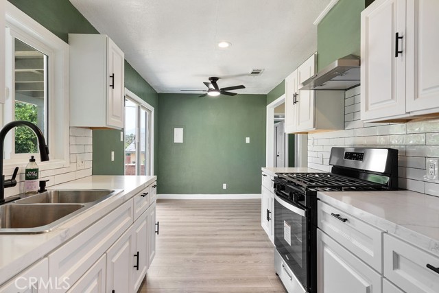 19170 Envoy Avenue, Corona CA: https://media.crmls.org/medias/676725a9-fa92-477e-b1d4-b82f45bf4092.jpg