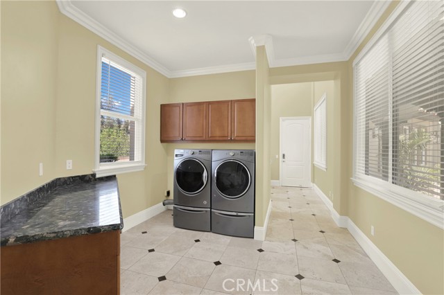 Detail Gallery Image 26 of 69 For 7231 Brandon Ct, Riverside,  CA 92506 - 6 Beds | 6/1 Baths