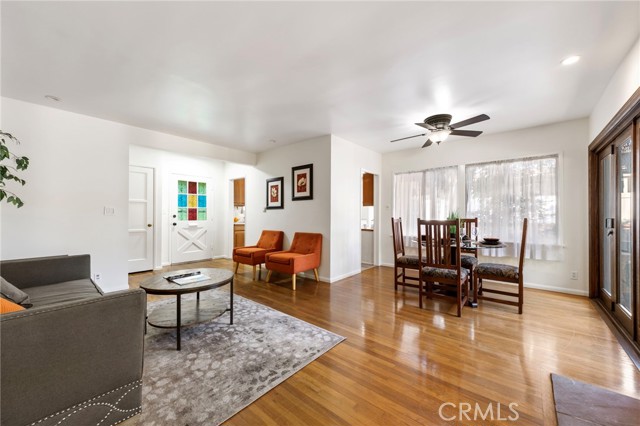 Detail Gallery Image 5 of 45 For 2334 Iroquois Ave, Long Beach,  CA 90815 - 2 Beds | 2 Baths