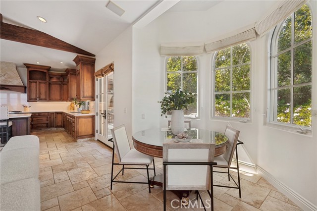 6337 Via Colinita, Rancho Palos Verdes CA: https://media.crmls.org/medias/676831d3-ca40-4206-9f2c-31fbc7a107fd.jpg