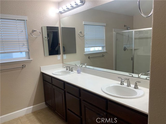 538 Burnt Ranch Way, Chico CA: https://media.crmls.org/medias/67689d2e-e9cc-4d8c-8388-1152be8d5b64.jpg