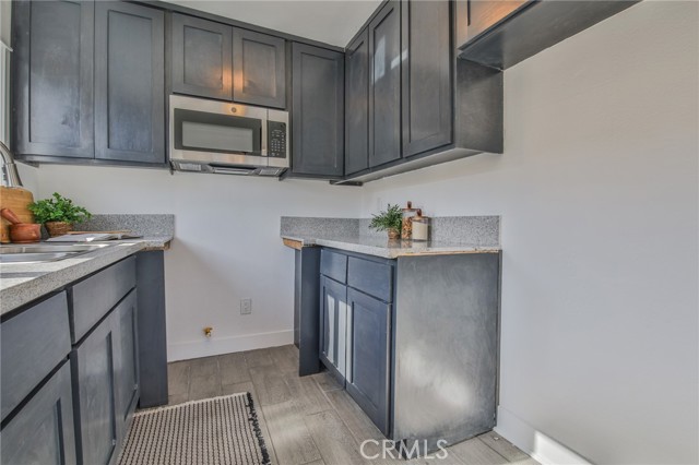 Detail Gallery Image 13 of 40 For 1548 W 66th St, Los Angeles,  CA 90047 - 2 Beds | 2 Baths