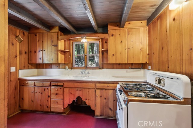 129 B Lane, Lake Arrowhead CA: https://media.crmls.org/medias/67694ebb-bd89-4952-bf6f-7cb6430d5f3e.jpg