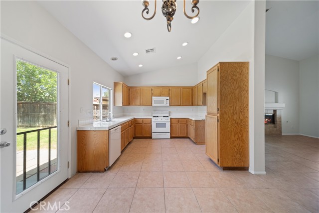 Detail Gallery Image 10 of 42 For 26577 Trumble Rd, Menifee,  CA 92585 - 3 Beds | 2 Baths