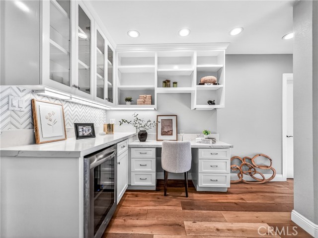 Detail Gallery Image 11 of 37 For 7313 S Earldom Avenue, Playa Del Rey,  CA 90293 - 5 Beds | 4 Baths