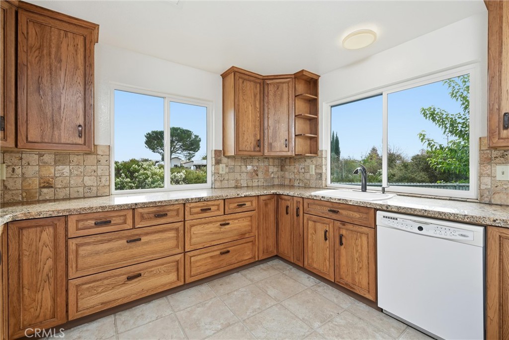 MLS #LC25271177 image #9