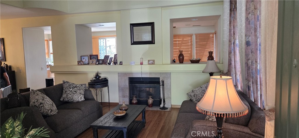 918 N Temescal Circle
