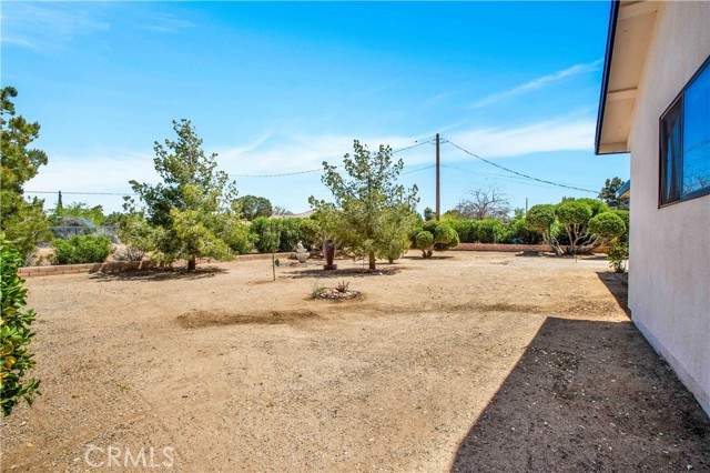 Detail Gallery Image 30 of 47 For 8759 San Diego Dr, Yucca Valley,  CA 92284 - 3 Beds | 2 Baths