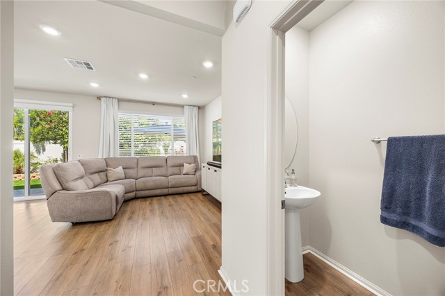 247 Lockhart Way, West Covina CA: https://media.crmls.org/medias/676d2481-fd9d-4fa5-8c1f-c07dd6de810a.jpg