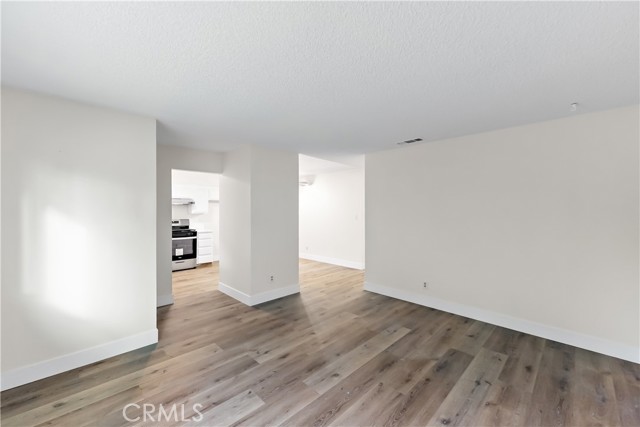 Image 2 of 17 For 2131 Pico Avenue