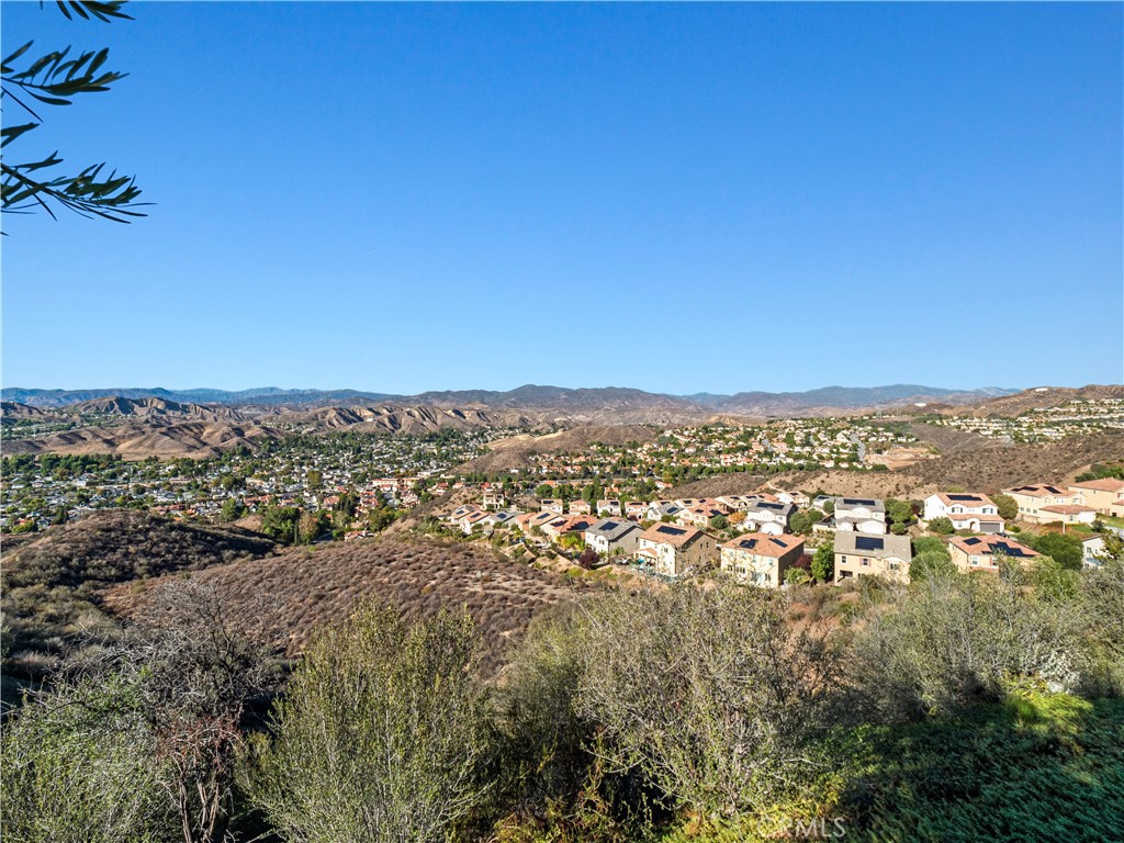 https://media.crmls.org/medias/676fa4d3-b66e-4ce8-beb9-69a8a3d68f99.jpg?preset=X-Large