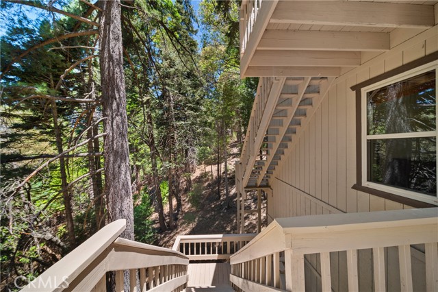 Detail Gallery Image 30 of 34 For 574 Mill Ct, Lake Arrowhead,  CA 92352 - 3 Beds | 2/1 Baths