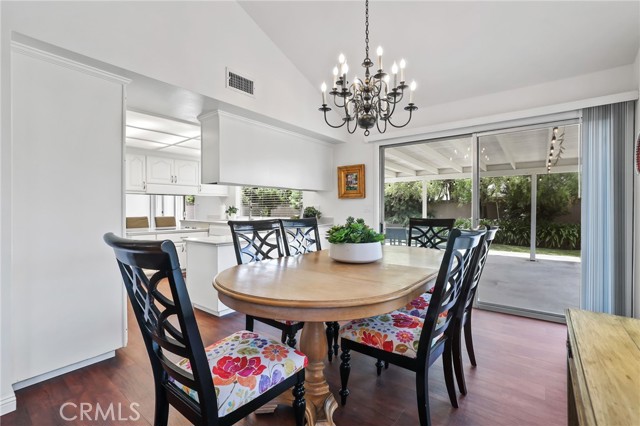 3122 Ruth Elaine Drive, Rossmoor CA: https://media.crmls.org/medias/67703a19-c9d3-496e-8aaa-afb8ef42f292.jpg