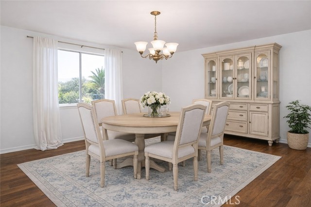 Detail Gallery Image 8 of 23 For 2015 Parcher Pl, Glendale,  CA 91206 - 5 Beds | 3 Baths