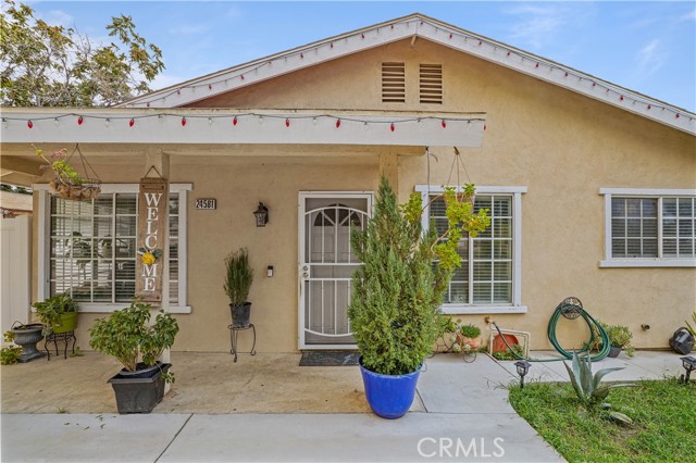 Detail Gallery Image 2 of 32 For 24581 Court St, San Bernardino,  CA 92410 - 3 Beds | 2 Baths