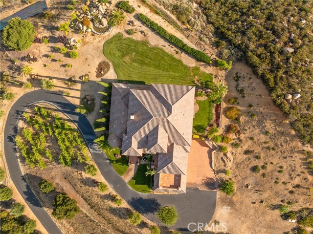 37654 Calle De Lobo, Murrieta CA: https://media.crmls.org/medias/677148c3-fa25-4c78-bb9c-188b50ae9afa.jpg