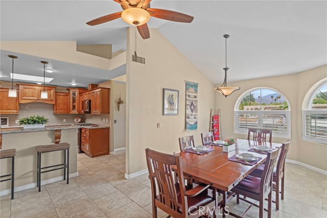 Detail Gallery Image 4 of 22 For 74300 Velardo Dr, Palm Desert,  CA 92260 - 4 Beds | 2 Baths