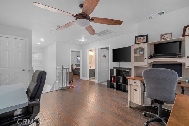Detail Gallery Image 37 of 53 For 3547 Hawthorne Dr, Corona,  CA 92881 - 3 Beds | 2/1 Baths