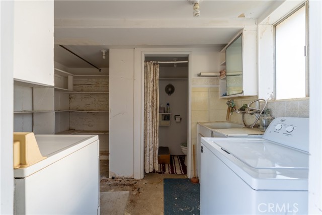 Detail Gallery Image 22 of 35 For 3322 Dawn, Rosamond,  CA 93560 - 4 Beds | 1/2 Baths