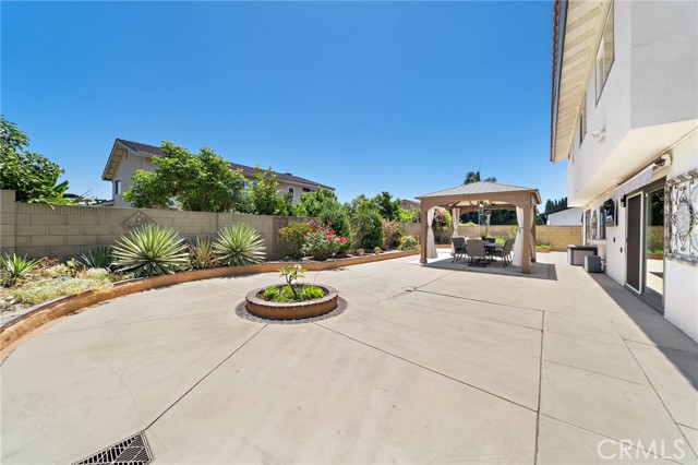 16086 Sweetleaf Street, Fountain Valley CA: https://media.crmls.org/medias/677344e8-8d7d-4e69-962f-6653b1f800c9.jpg