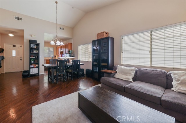 251 E Center Street, Covina CA: https://media.crmls.org/medias/6774c65c-d7d4-4c40-9a1b-697d4abdc858.jpg