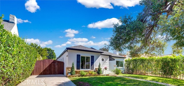 Detail Gallery Image 28 of 31 For 250 S Berkeley, Pasadena,  CA 91107 - 4 Beds | 2 Baths