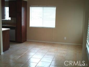 Detail Gallery Image 3 of 3 For 8998 Mango #I,  Fontana,  CA 92335 - 1 Beds | 1 Baths