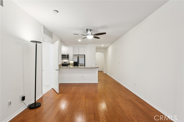 Detail Gallery Image 7 of 33 For 2750 Artesia Bld #206,  Redondo Beach,  CA 90278 - 2 Beds | 2 Baths