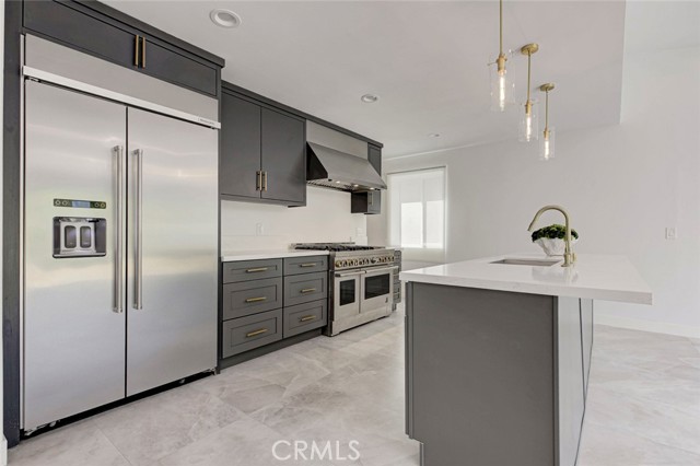 Detail Gallery Image 4 of 14 For 5515 Hermitage Ave, Valley Village,  CA 91607 - 3 Beds | 2 Baths