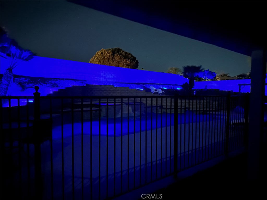 https://media.crmls.org/medias/67765cea-bdea-487b-95eb-ddfbaa006632.jpg?preset=X-Large