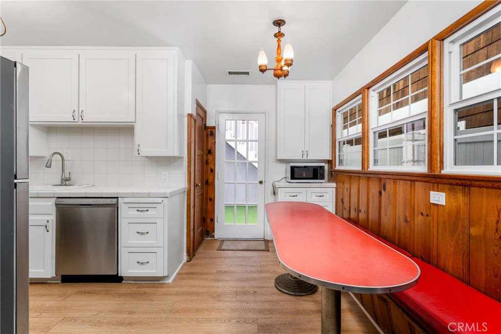 67770480 528f 442c Ba51 B0b86f4cd5a8