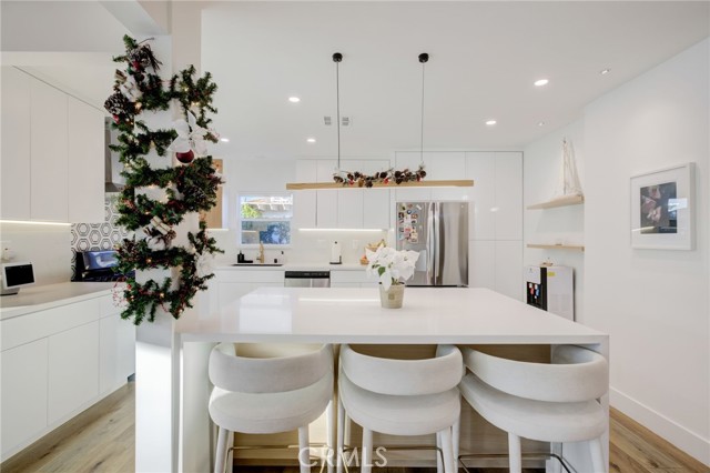 Detail Gallery Image 34 of 72 For 8161 Encino Ave, Northridge,  CA 91325 - 4 Beds | 3 Baths