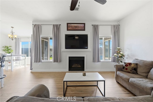 Detail Gallery Image 19 of 51 For 865 Avalon Dr, Lemoore,  CA 93245 - 5 Beds | 2 Baths