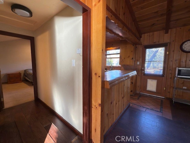 Detail Gallery Image 18 of 40 For 631 Oak Knoll Dr, Green Valley Lake,  CA 92341 - 1 Beds | 1 Baths