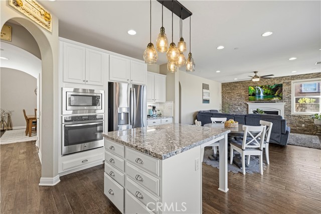 Detail Gallery Image 14 of 74 For 28417 Steel, Valencia,  CA 91354 - 6 Beds | 6 Baths