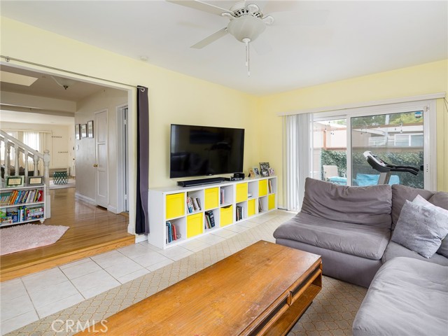 Detail Gallery Image 9 of 23 For 4836 W 123rd Pl, Hawthorne,  CA 90250 - 3 Beds | 2/1 Baths
