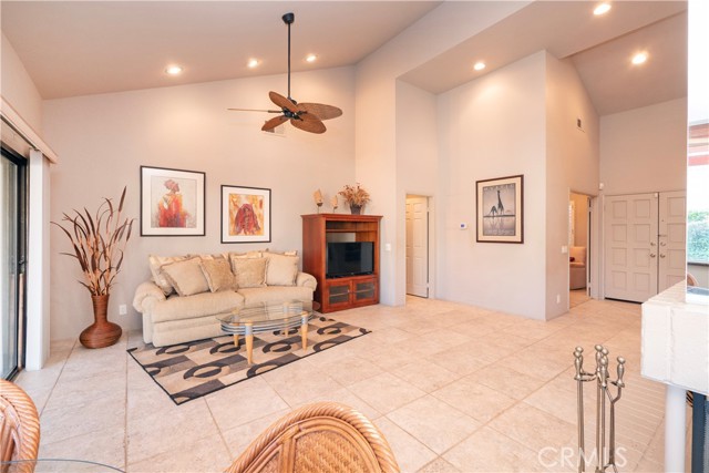 Detail Gallery Image 10 of 47 For 1750 Century Ave, Riverside,  CA 92506 - 4 Beds | 2 Baths