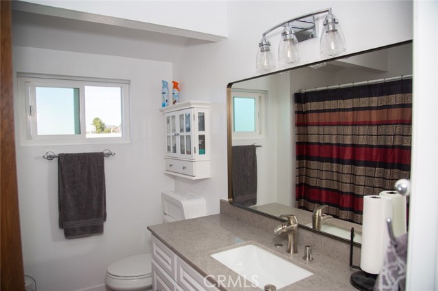 Detail Gallery Image 11 of 20 For 1213 W Cypress Ave a,  Lompoc,  CA 93436 - 2 Beds | 1/1 Baths