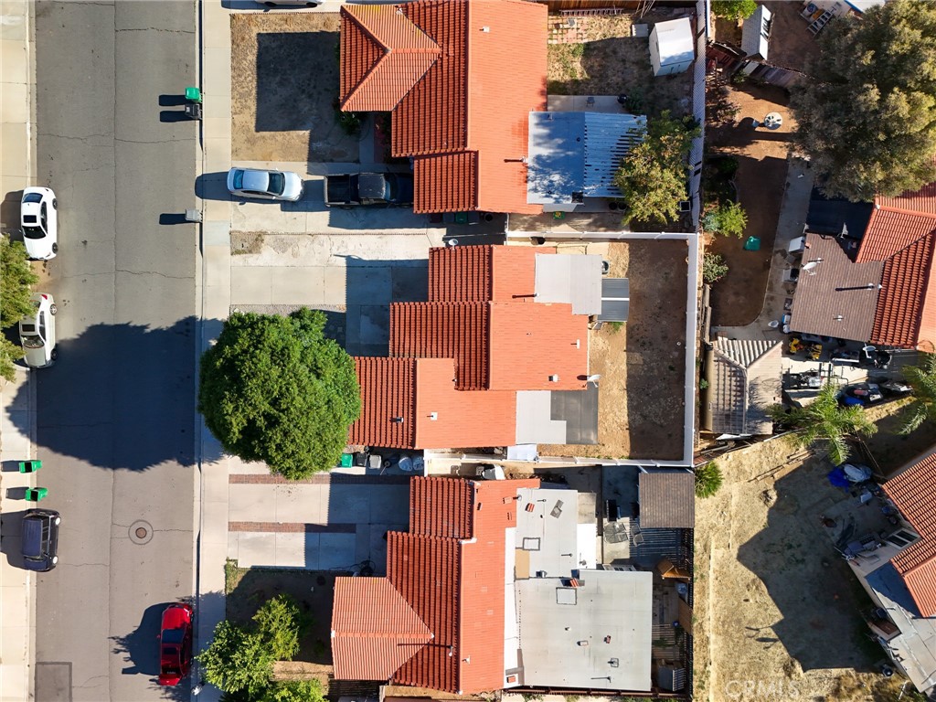 https://media.crmls.org/medias/677917ae-ee89-4f39-b29d-6aad802d5694.jpg?preset=X-Large
