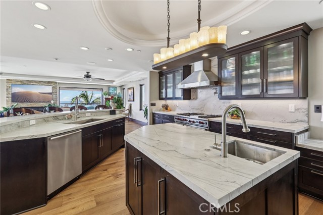 357 Coast S Boulevard, La Jolla CA: https://media.crmls.org/medias/67795e02-d749-4493-915c-e4cd054c0cb5.jpg
