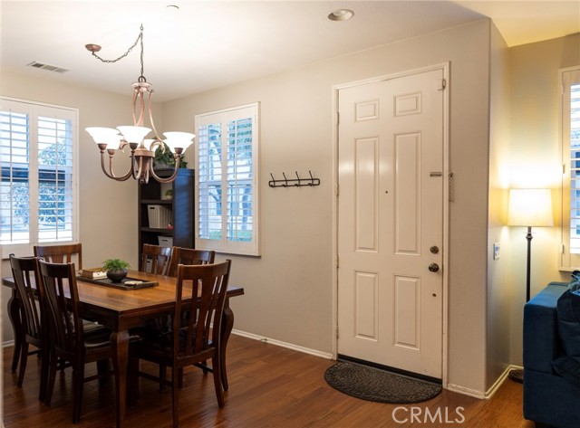 Detail Gallery Image 10 of 29 For 1800 E Lakeshore #1803,  Lake Elsinore,  CA 92530 - 3 Beds | 2/1 Baths