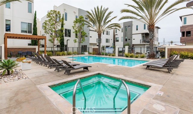 15 Ebb Tide Circle, Newport Beach CA: https://media.crmls.org/medias/6779b18e-b2cd-4685-a097-41a508bdc259.jpg